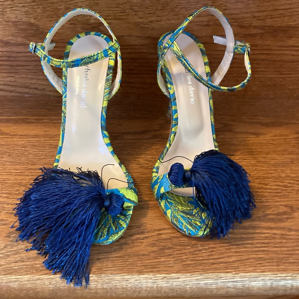 Charles David Green with Navy Pom Heels Sz37EU/US7